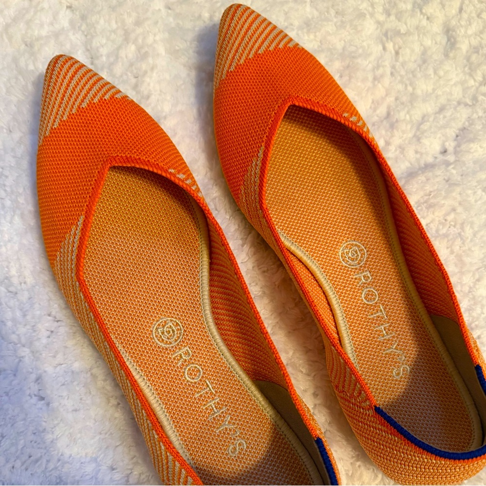 Rare original Rothy’s color no longer made - orange and white “sherbet” point